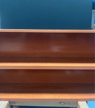 Estantería de madera para colgar