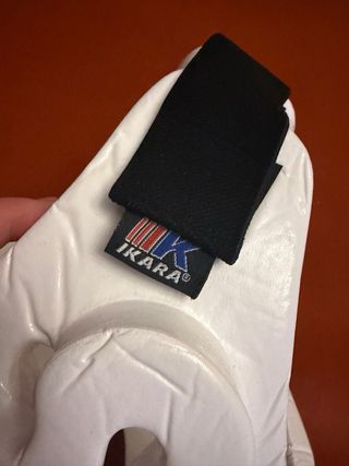 Casco y protectores Taekwondo IKARA