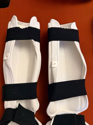 Casco y protectores Taekwondo IKARA