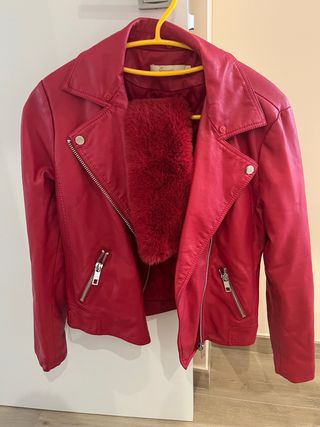 Cazadora Piel Roja con Cuello Pelo Extraíble