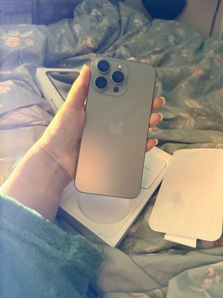 iPhone 15 Pro Max 512GB Natural titanio