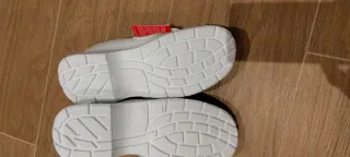 Zapatos de cocina blancos con velcro