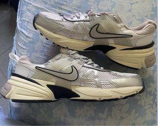 Nike V2K Run Beige/Plata