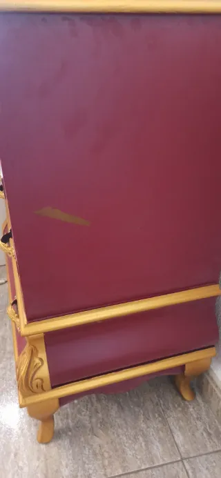 Cabecero y Mesitas Noche Rojo/Dorado