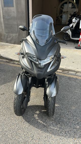 Yamaha Tricity 300cc 3 Ruedas. Con carnet de coche