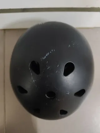 Casco de bici negro