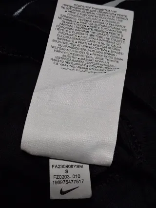 Nike Sportswear tshirt S cotone nera grafic Swoosh