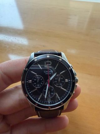 Reloj Casio Cronógrafo Negro y Plateado