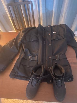 Cascos SL2 XL, Panter S, 2 guantes L y botas 43