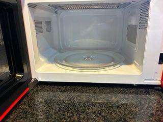 Microondas Rojo Estilo Vintage