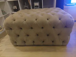 Puf salón beige tela