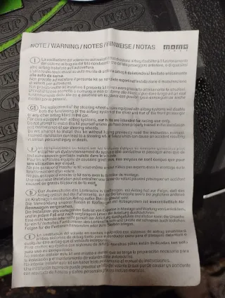 Piña Momo Peugeot 206