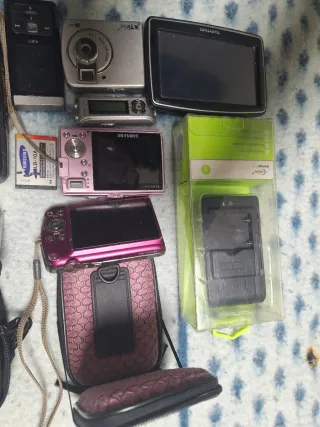 Cargador Universal MP3 JVC + 2 Cámaras