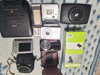 Cargador Universal MP3 JVC + 2 Cámaras