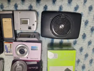 Cargador Universal MP3 JVC + 2 Cámaras