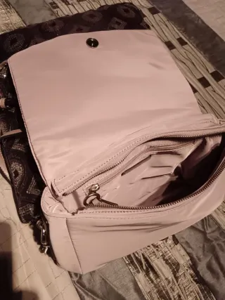 Bolso Parfois rosa tachuelas