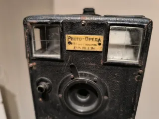 Cámara Photo-Opera antigua con trípode original