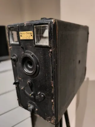 Cámara Photo-Opera antigua con trípode original