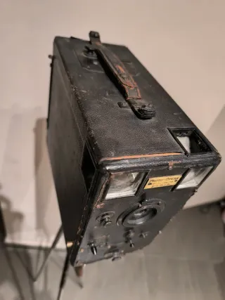 Cámara Photo-Opera antigua con trípode original