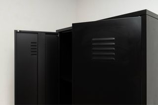 Armario taquilla negro 2 puertas