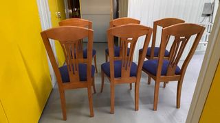 Conjunto 6 sillas comedor de madera ,todas 150€