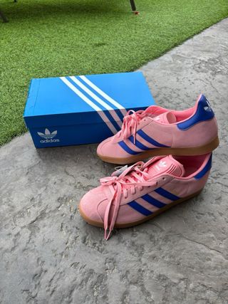 Adidas Gazelle rosas y azules
