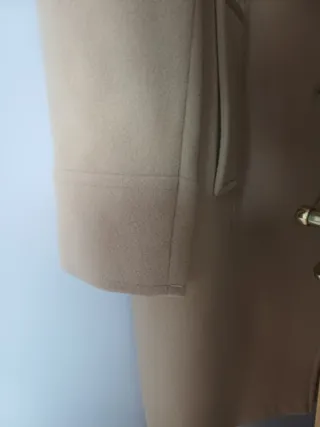 Abrigo de paño beige