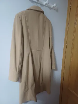 Abrigo de paño beige
