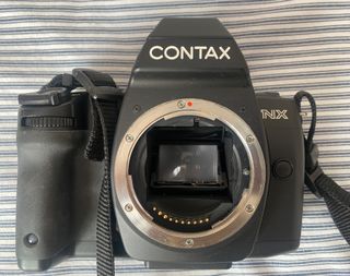 Cámara CONTAX NX + Objetivo Vario-Sonnar 28-80 mm