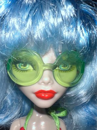 Ghoulia Skull Shores G1  Monster High
