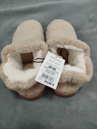 Zapatillas de estar por casa de borrego beige