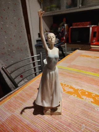 ballerina in ceramica