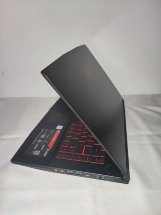 Portátil MSI GF63 Thin 9SC