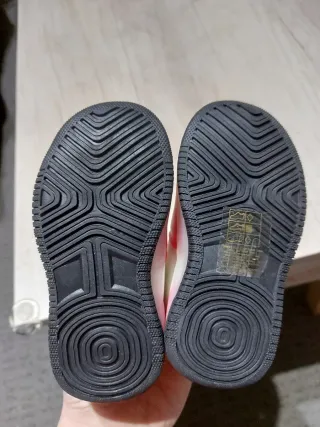 Tenis Pokemon Pikachu con Luz 22