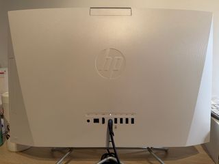 HP All-in-One 24” i3 11th Gen / 8GB RAM / SSD 512G