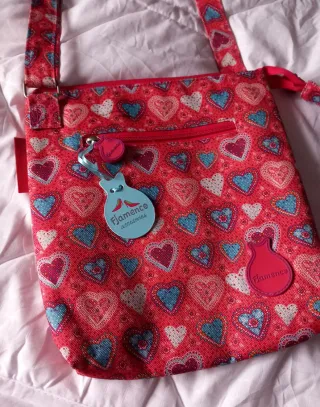 Bolso de hombro con estampado de corazones