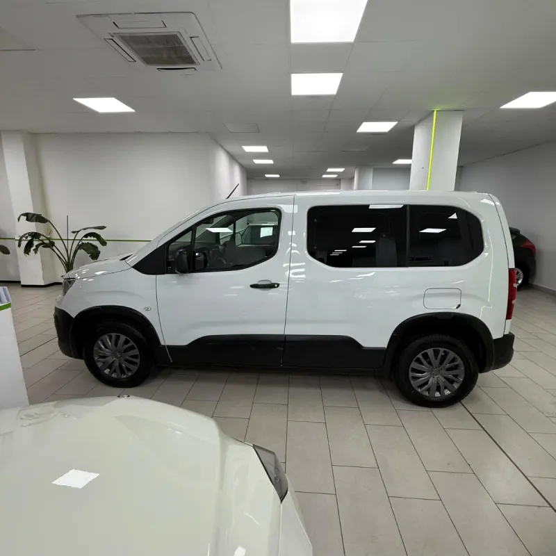 Peugeot Rifter 2023, foto 3