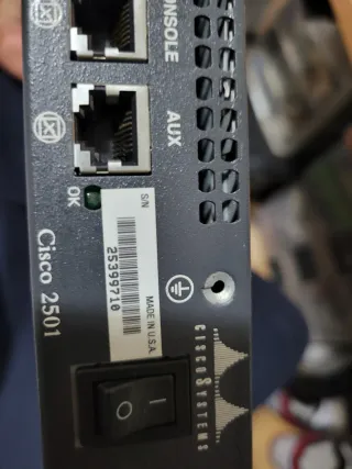 Router Cisco 2501