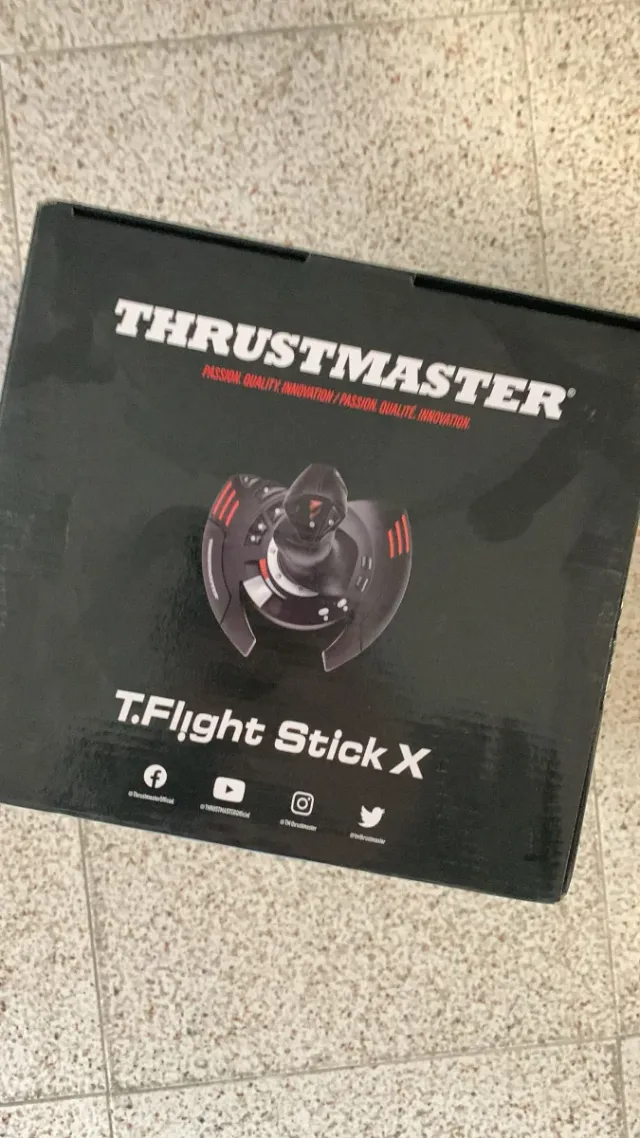 ThrustMaster T-Flight Stick X Joystick