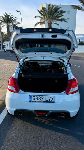 Suzuki Swift 1600. 3P. 136CV ¡4000 km! IMPECABLE