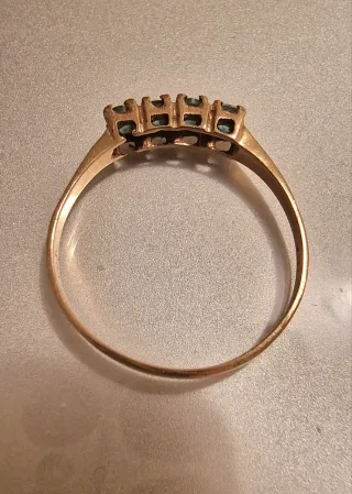 Anillo Oro 18k con Esmeraldas