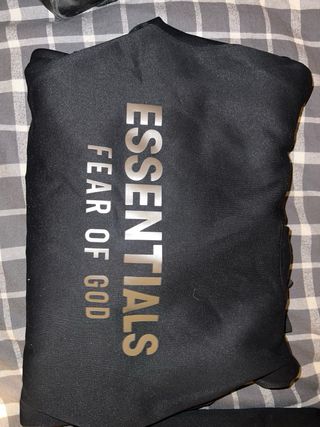 Conjunto ESSENTIALS Negro