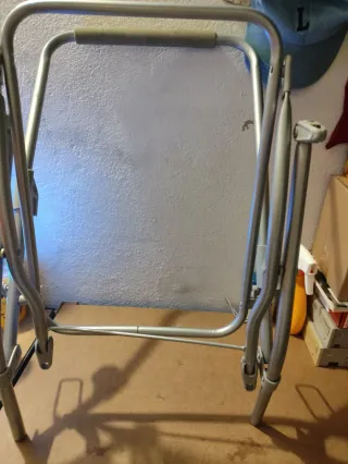 Cochecito de muñecas antiguo