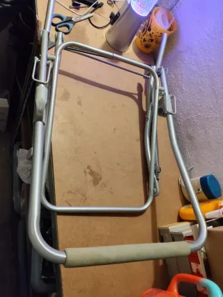 Cochecito de muñecas antiguo