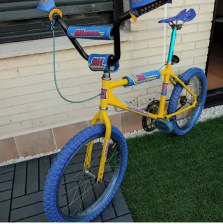 Bicicleta BH California X3 Amarilla de exposición