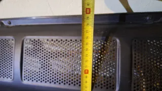 Tv grande vastante grande con soporte de pata