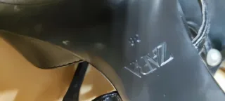 Zapatos Zara T-Strap Perlas Negro.