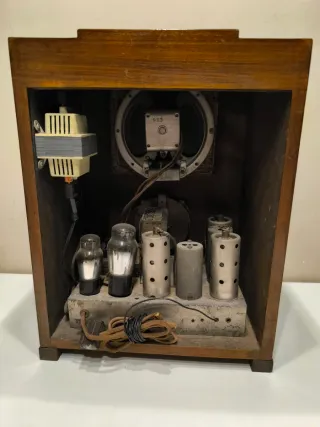 Radio Antigua Capilla Madera Halcon original