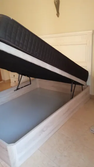 Canapé abatible y colchón 1.50x2.00