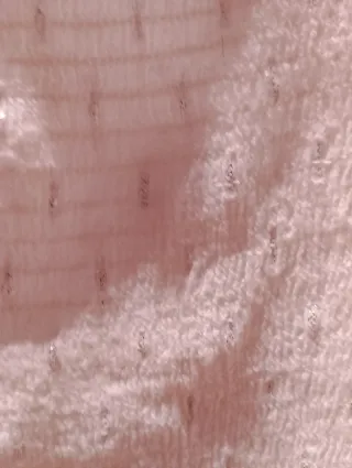 Blusa blanca manga larga.